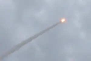 Пуск неназваної ракети