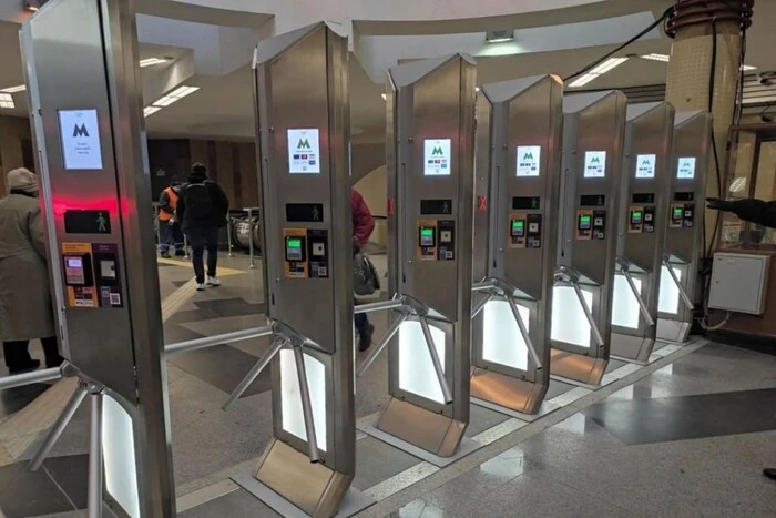 Чому за поїздку в метро списує 38 грн і більше: офіційне пояснення