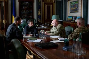 Зеленський провів нараду щодо захисту України та постачання зброї 