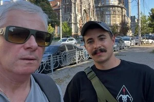 Костянтин Грубич відвідав сина у центрі протезування