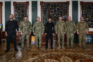 Зеленський наголосив, що було визначено, як надалі Сирський та Гнатов служитимуть захисту держави