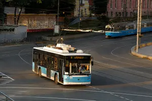 Разова поїздка в автобусі, трамваї чи тролейбусі коштуватиме 25 гривень