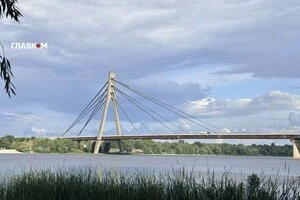 Обмеження руху Півничним мостом триватиме до 17:00