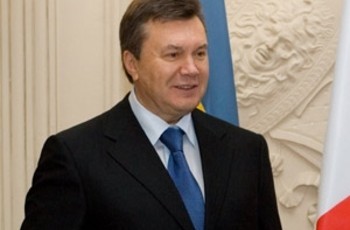 Настоящая фамилия Януковича - Иванов