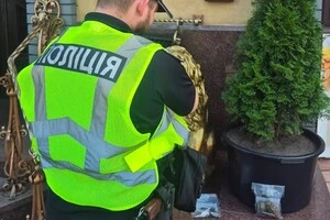 На місце події виїжджали слідчо-оперативна група районного управління поліції та вибухотехніки
