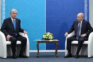 В Омську на XXII Форумі міжрегіонального співробітництва Росії та Казахстану Токаєв несподівано звернувся до Путіна через війну