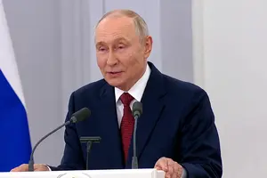 Путін похвалив економіку РФ та зробив нову заяву про війну