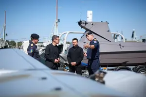 Зеленський і Бернем поспілкувалися з українськими та британськими моряками у Портсмуті