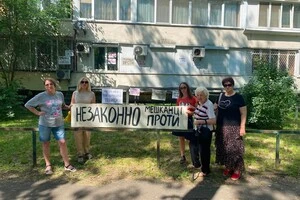 Підприємці планують облаштувати у будинку магазин або кав'ярню, однак точного профілю закладу не називають