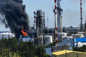 Тюменський НПЗ має проєктну потужність близько 9 млн тонн нафти на рік