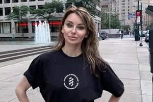 Оксана Лада показалася у футболці від медичного батальйону ЗСУ