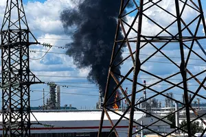 Безпілотники атакували нафтопереробний завод «Лукойл-Пермнефтеоргсинтез» у російській Пермі