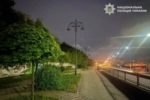 Вбивство сталося неподалік пішохідного мосту у Києві