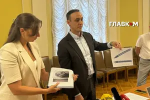 Власюк розповів, що ракета містить понад 1100 компонентів