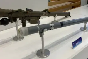 Китайський переносний зенітно-ракетний комплекс QW-12
