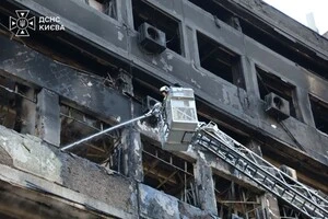 Наслідки обстрілу ринку біля метро «Почайна»
