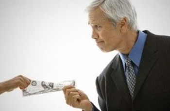 Янукович нашел депутатам временную подработку