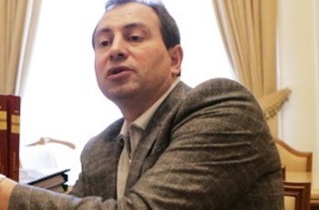 Николай Томенко: «Стратегические решения по Киеву принимают у президента»