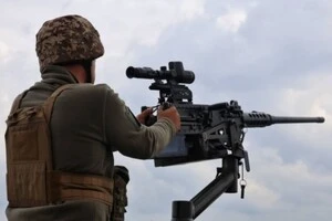 Мешканців закликають перебувати в укриттях або дотримуватися правила «двох стін» до відбою тривоги