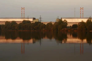 Єдина АЕС в Угорщині зупинила роботу реактора через рівень води в Дунаї