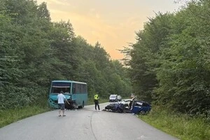 Правоохоронці встановлюють усі обставини аварії