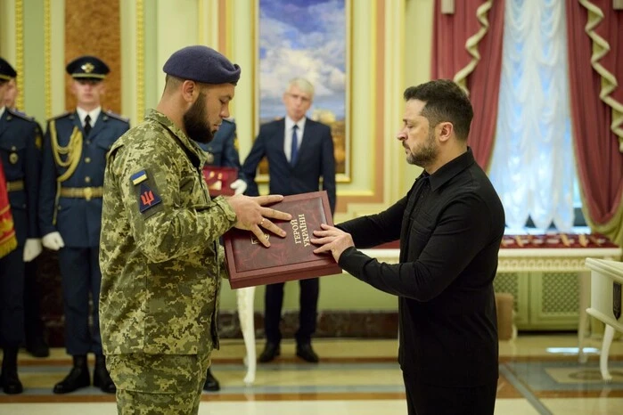 Президент привітав захисників неба зі святом
