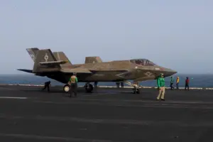 США показали, як триває морська операція проти Ірану