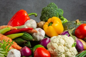 На українському ринку дешевшає сезонна овочева продукція