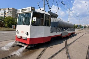Спецвагони працюють на маршрутах як правого, так і лівого берегів столиці