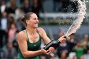 «Наша дівчина виграє US Open». Костюк у Канаді стала особливою гостею улюбленого гурту