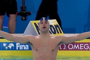 Квартиру олімпійського чемпіона знищив вогонь, доки він встановлював рекорд на Іграх Співдружності