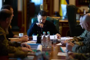 Президент та військові детально обговорили ситуацію на фронті