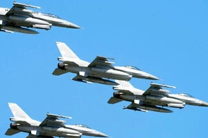Польські винищувачі F-16
