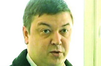 Судья, обстрелявший тракториста, угрожает его родным