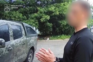 Підозрюваний у підпалі авто на місці злочину