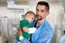 На Київщині дворічну дитину вкусила змія: хлопчика врятували в «Охматдиті»