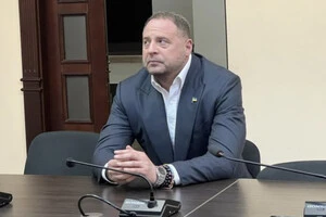 Єрмак намагався оскаржити рішення щодо електронного браслета
