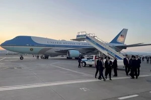 Таємна пересадка Трампа в Анкарі. Президентському борту загрожувала атака