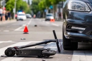 Автор петиції наголошує, що мікротранспорт став реальною загрозою для здоровʼя та життя містян