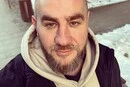 Охоронці московського футбольного клубу поставили на коліна і побили російського пропагандиста