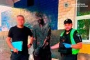 «Гай Річі відпочиває»: киянин заліз у бочку зі смолою заради грабунку та розсмішив мережу