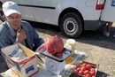 Українець виростив помідор-велетень і шокував мережу ціною (фото)