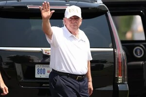 Президент США неодноразово погрожував Ірану, а потім відмовлявся від цих погроз