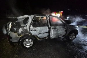 Дрон РФ влучив у цивільне авто в Сумах