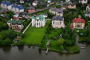 Сім'я Башара Асада, за даними ЗМІ, оселилася в елітному підмосковному районі Рубльовка