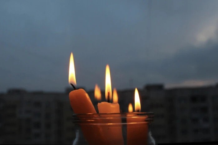 Після масованої атаки РФ сім регіонів України частково залишилися без світла