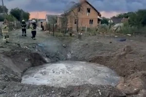 На Київщині після нічної атаки виявлено величезну вирву від балістичної ракети