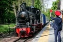 Пасажири Київської дитячої залізниці опинилися на вулиці під час атаки «шахедів»: подробиці інциденту