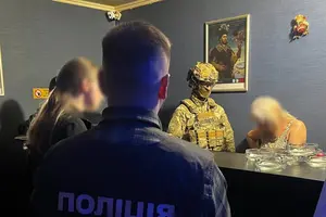 Найбільшу суму правоохоронці знайшли не в самому закладі
