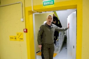 Віталій Кличко під час перевірки новозбудованих протирадіаційних укриттів у Дарницького району столиці